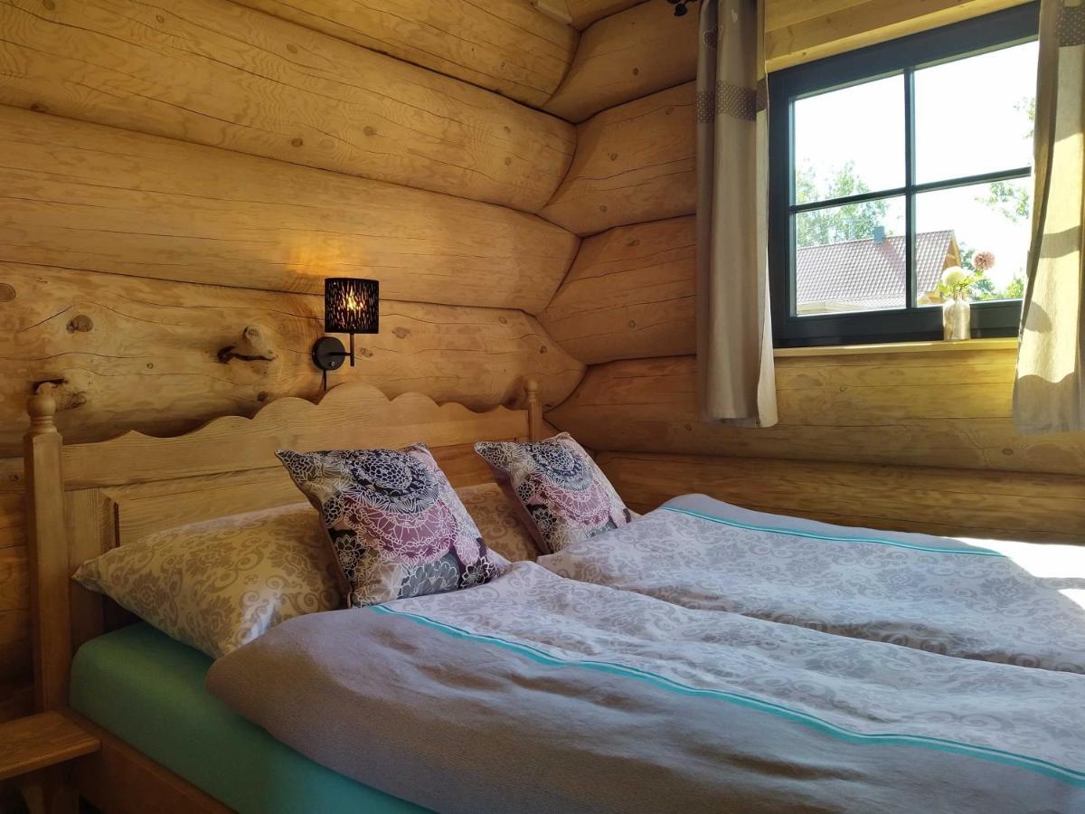 Naturstammhaus Tollensesee Groß Nemerow Buitenkant foto
