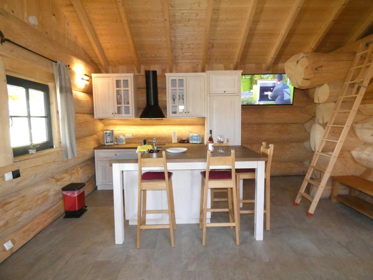 Naturstammhaus Tollensesee Groß Nemerow Buitenkant foto