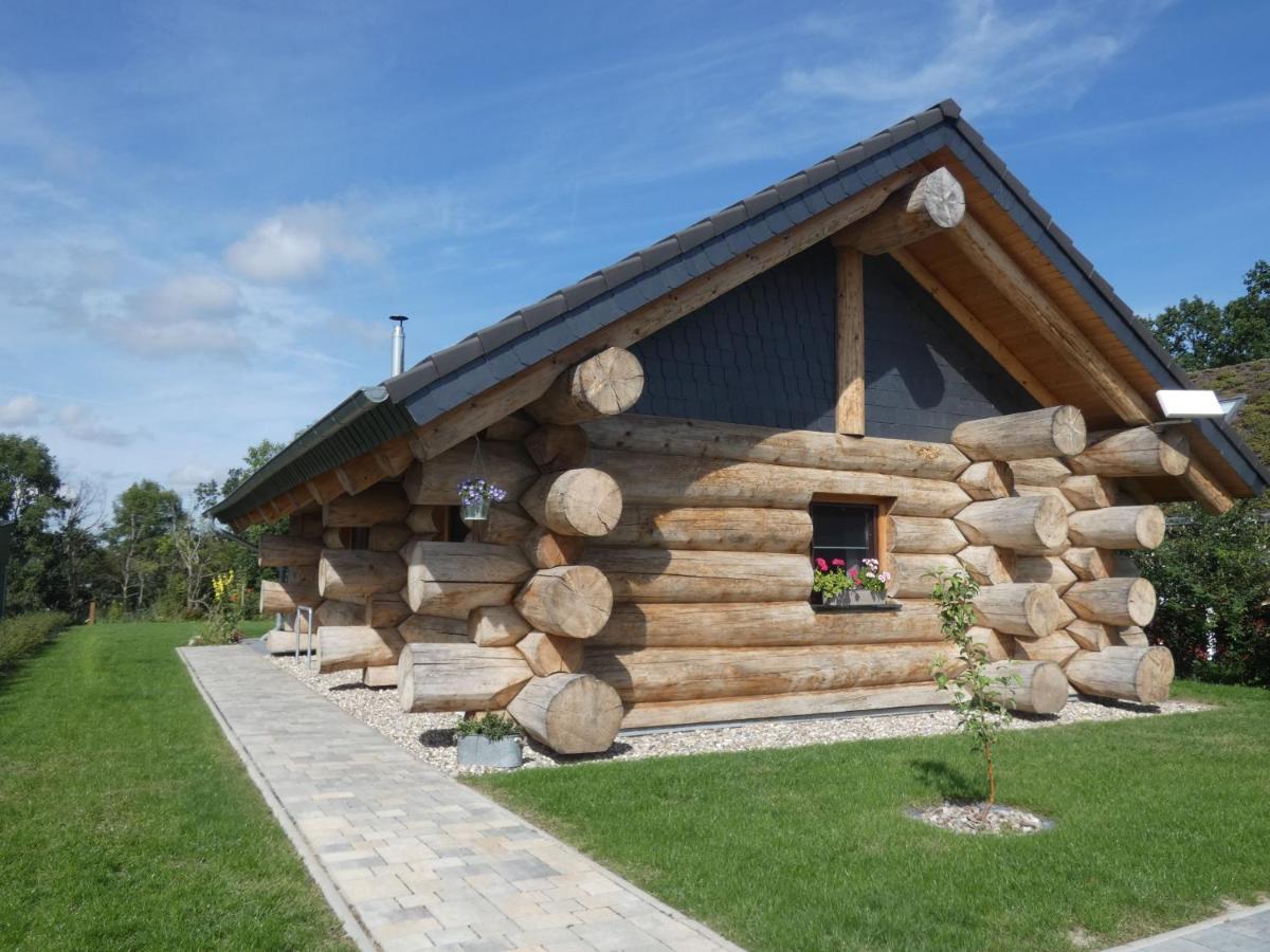 Naturstammhaus Tollensesee Groß Nemerow Buitenkant foto